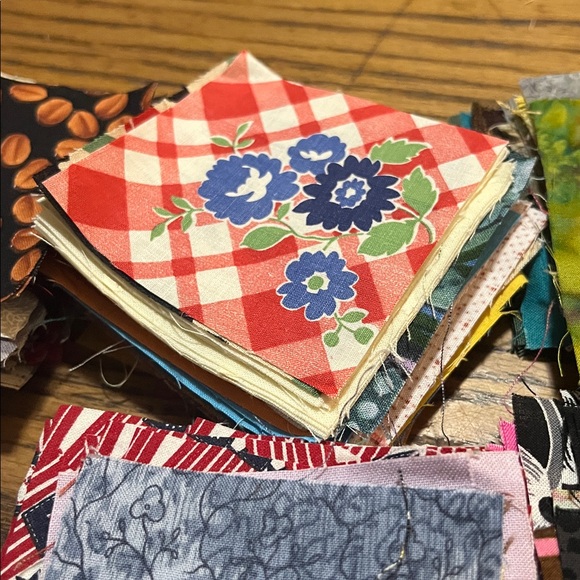 Vintage quilt funky colorful Colorful Fabric Squares for Quilting - Picture 4 of 6